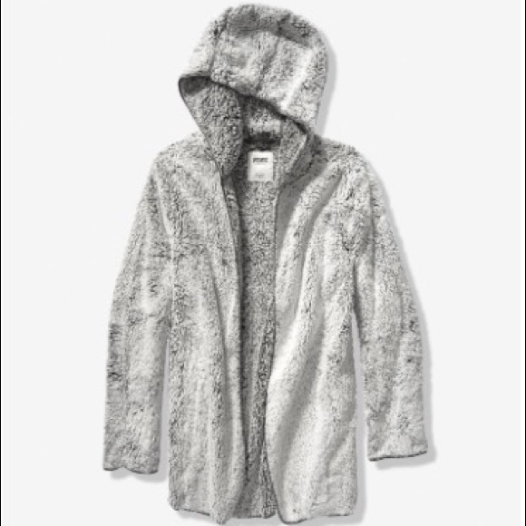 Victoria’s Secret - Sherpa Cardigan in Clay Gray - Picture 5 of 6